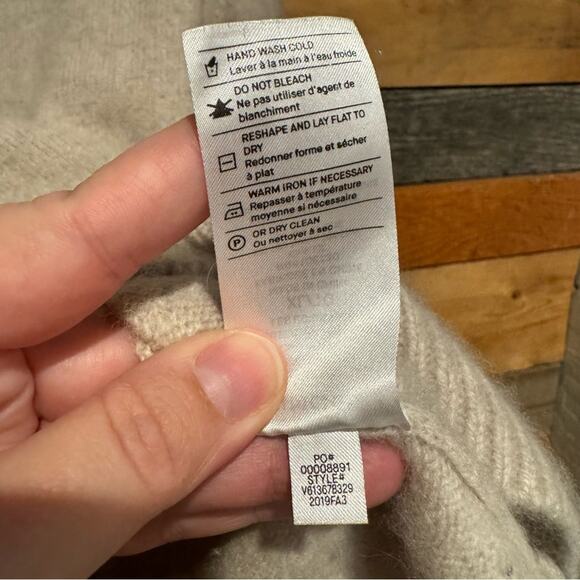 VINCE Double Slit Turtleneck Sweater In Biscuit Cream Size XL - Picture 14 of 14